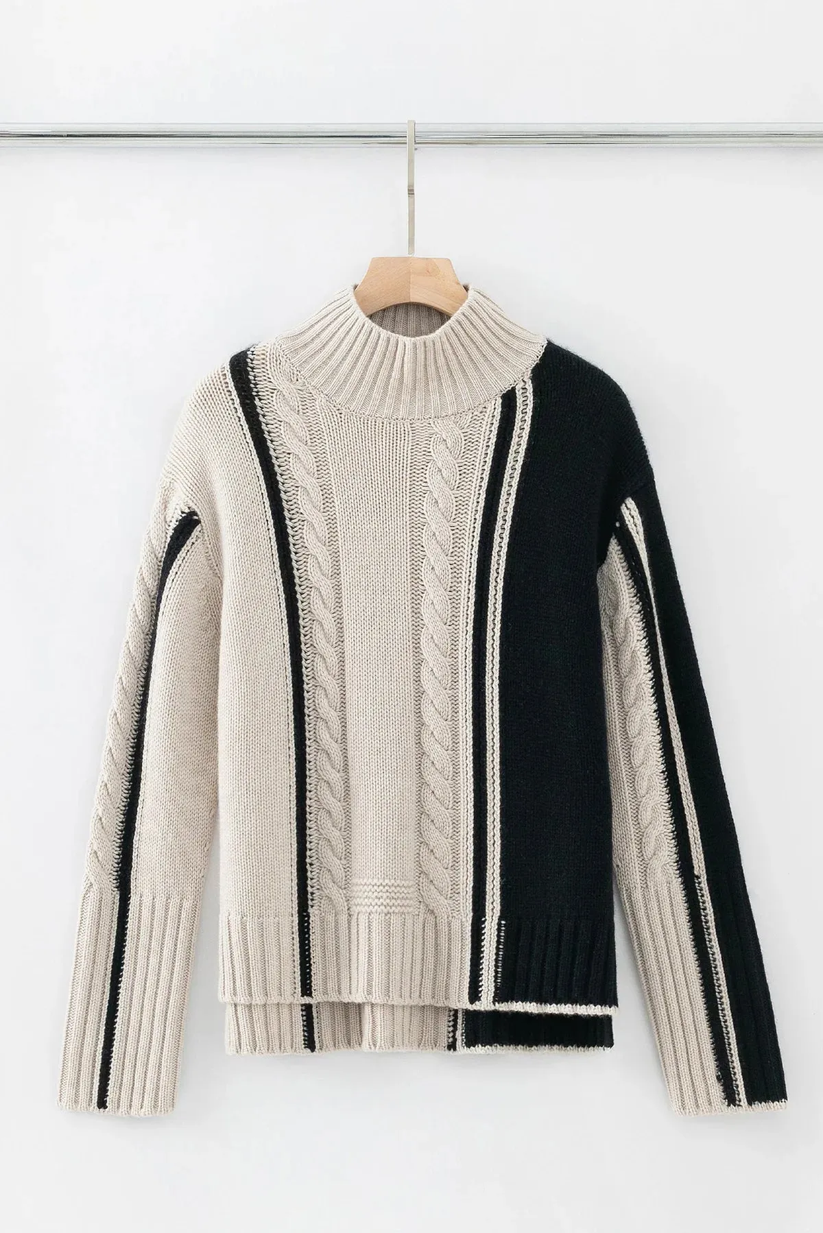 ALEGER No 114 - Cashmere Blend Colour Block Cable Knit - SHELL/BLACK