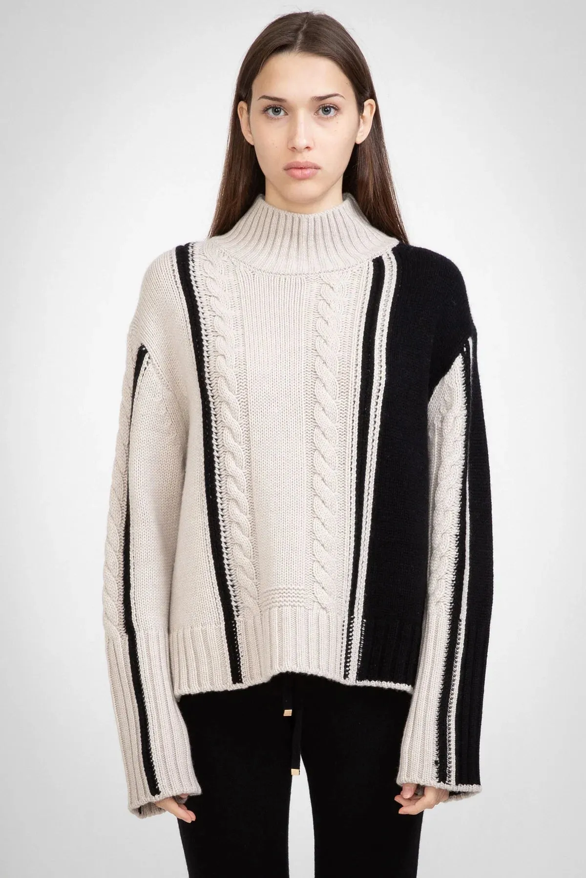 ALEGER No 114 - Cashmere Blend Colour Block Cable Knit - SHELL/BLACK