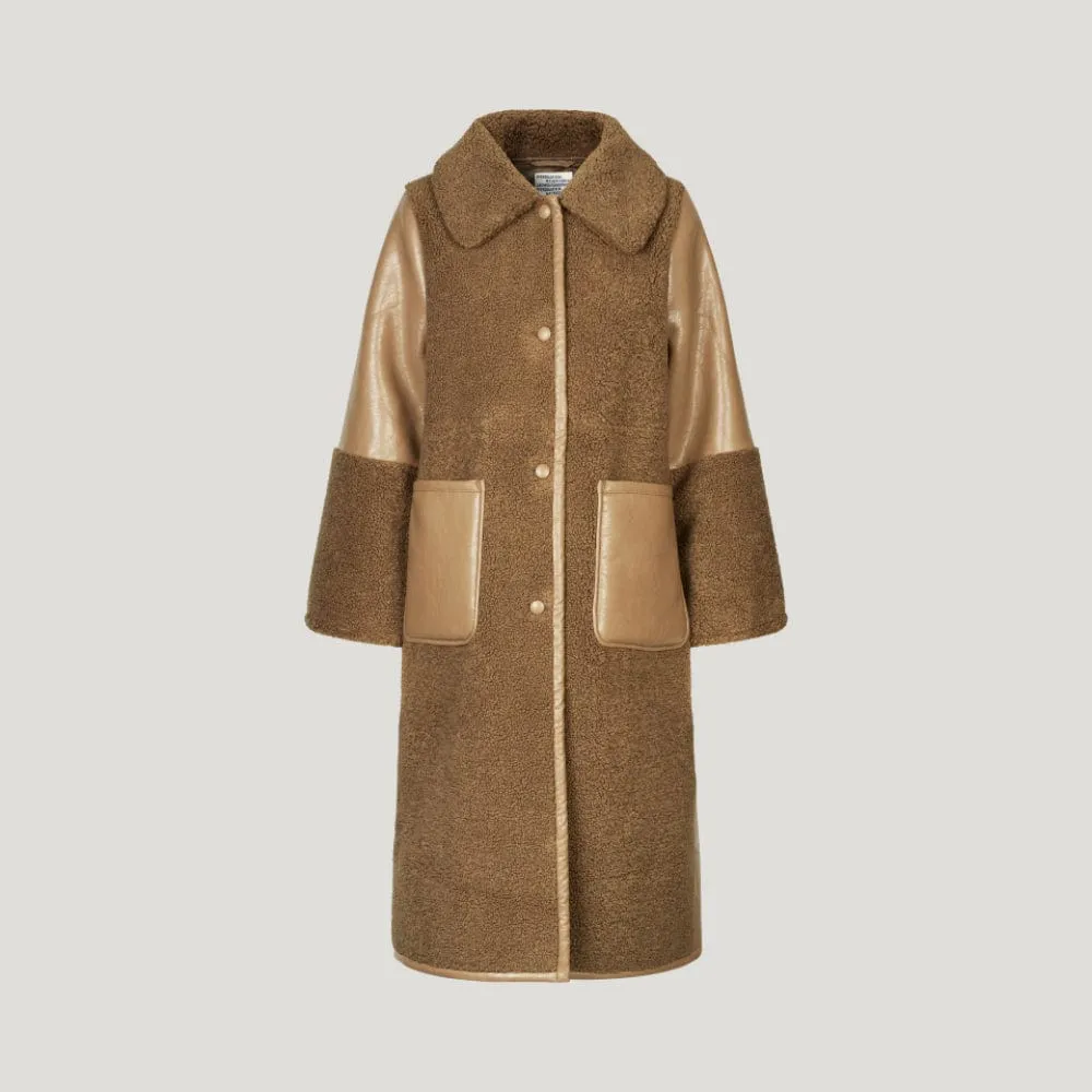 Baum Und Pferdgarten Dea Coat in Camel Camel