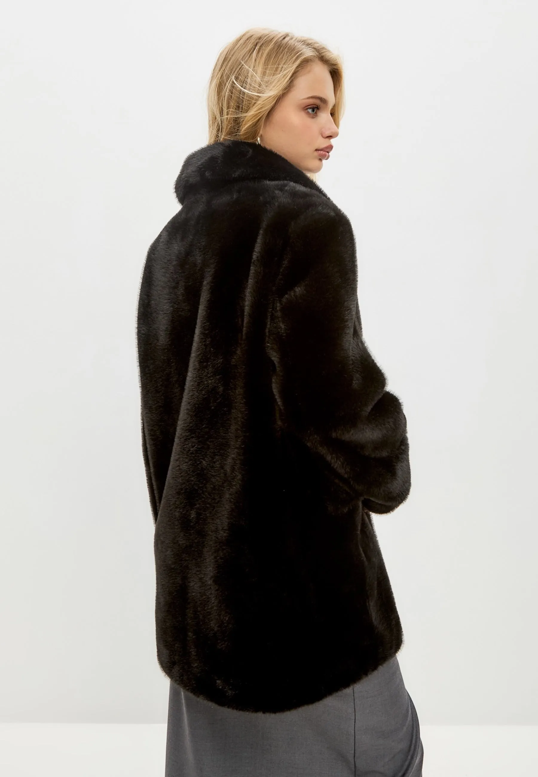 Chic Faux Fur Coat Niuvis - Black