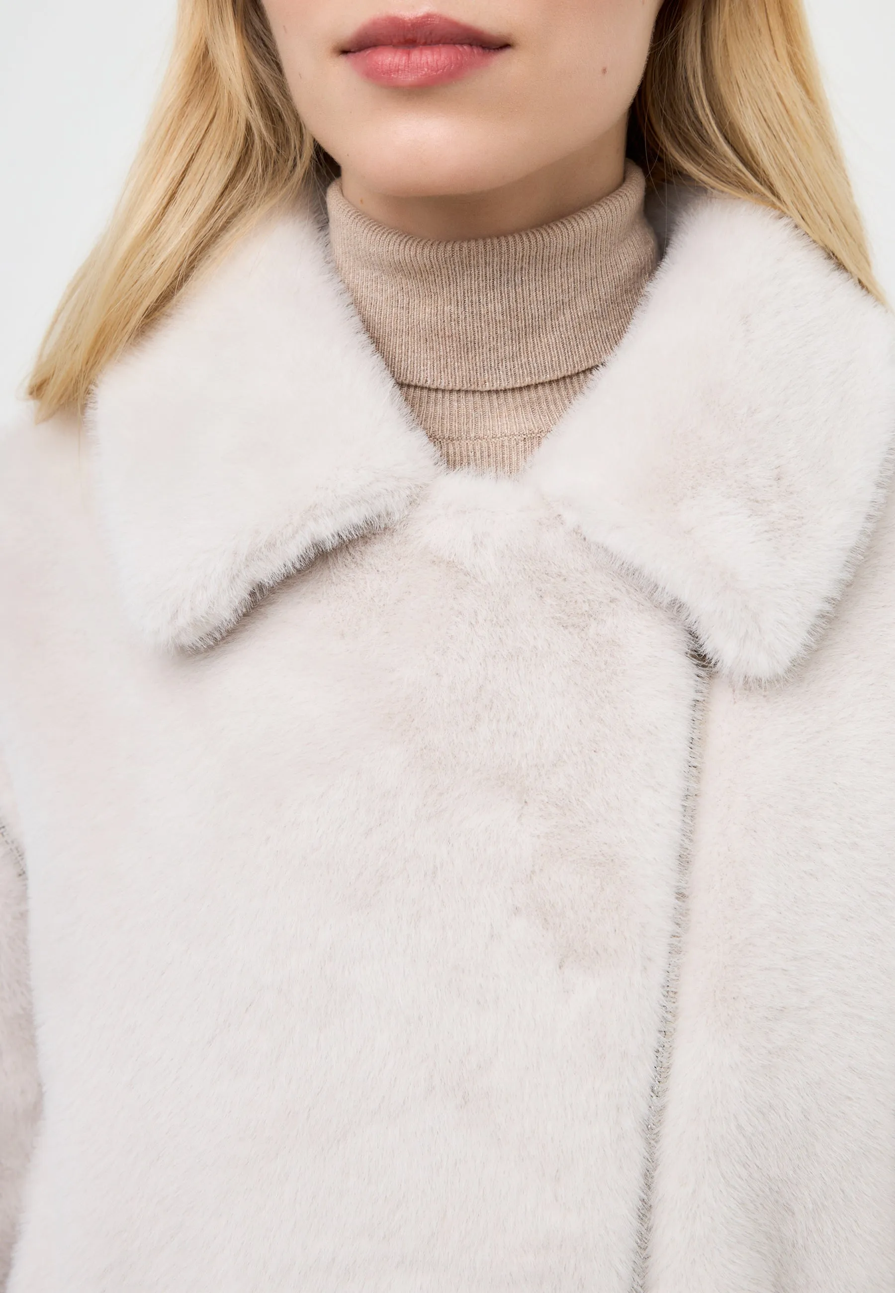 Short Faux Fur Coat Marilyn - White